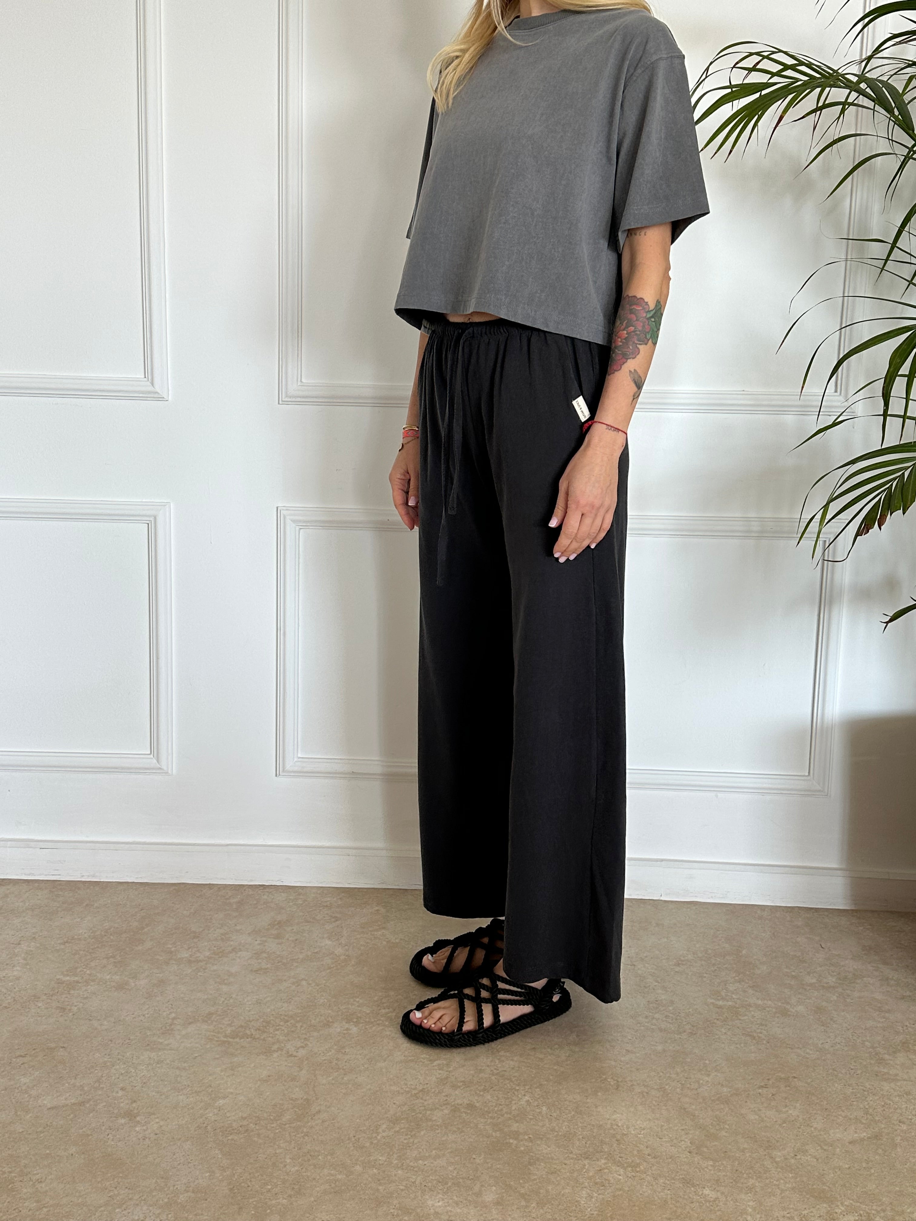 מכנסי 7/8 סטון ווש שחורים