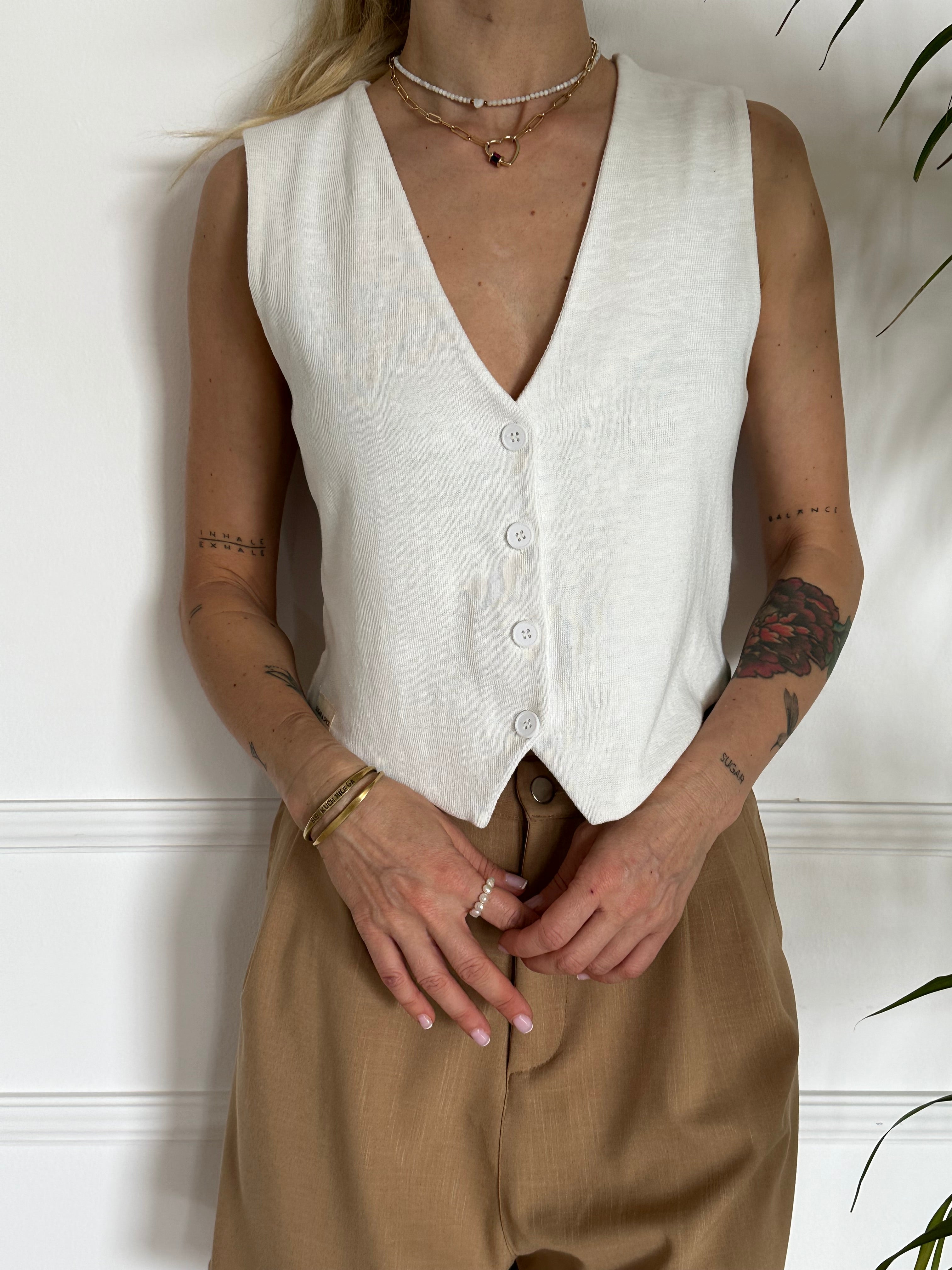 ווסט כפתורים לבן