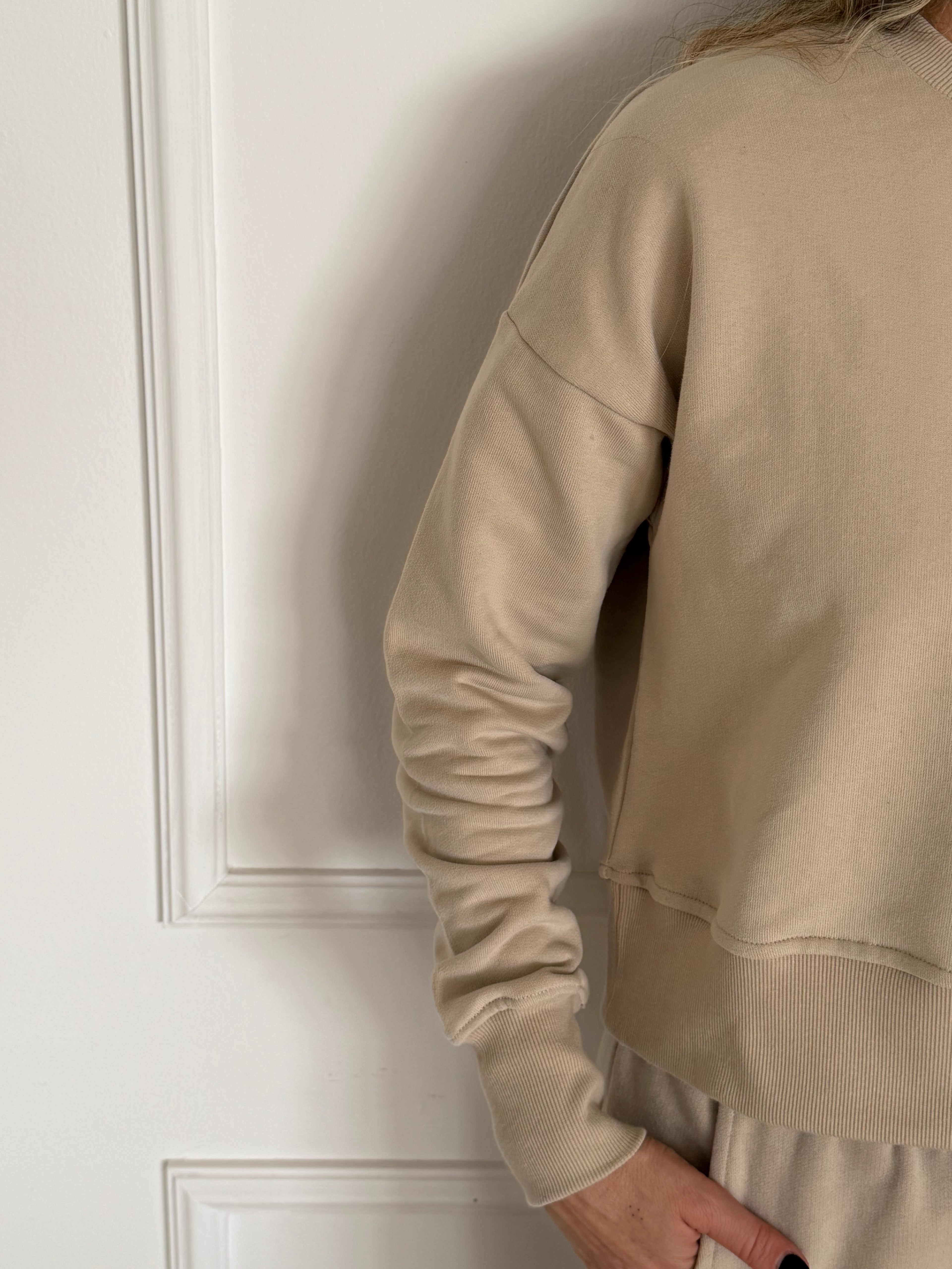 סווטשירט קרופ NEW JERSEY אופוויט