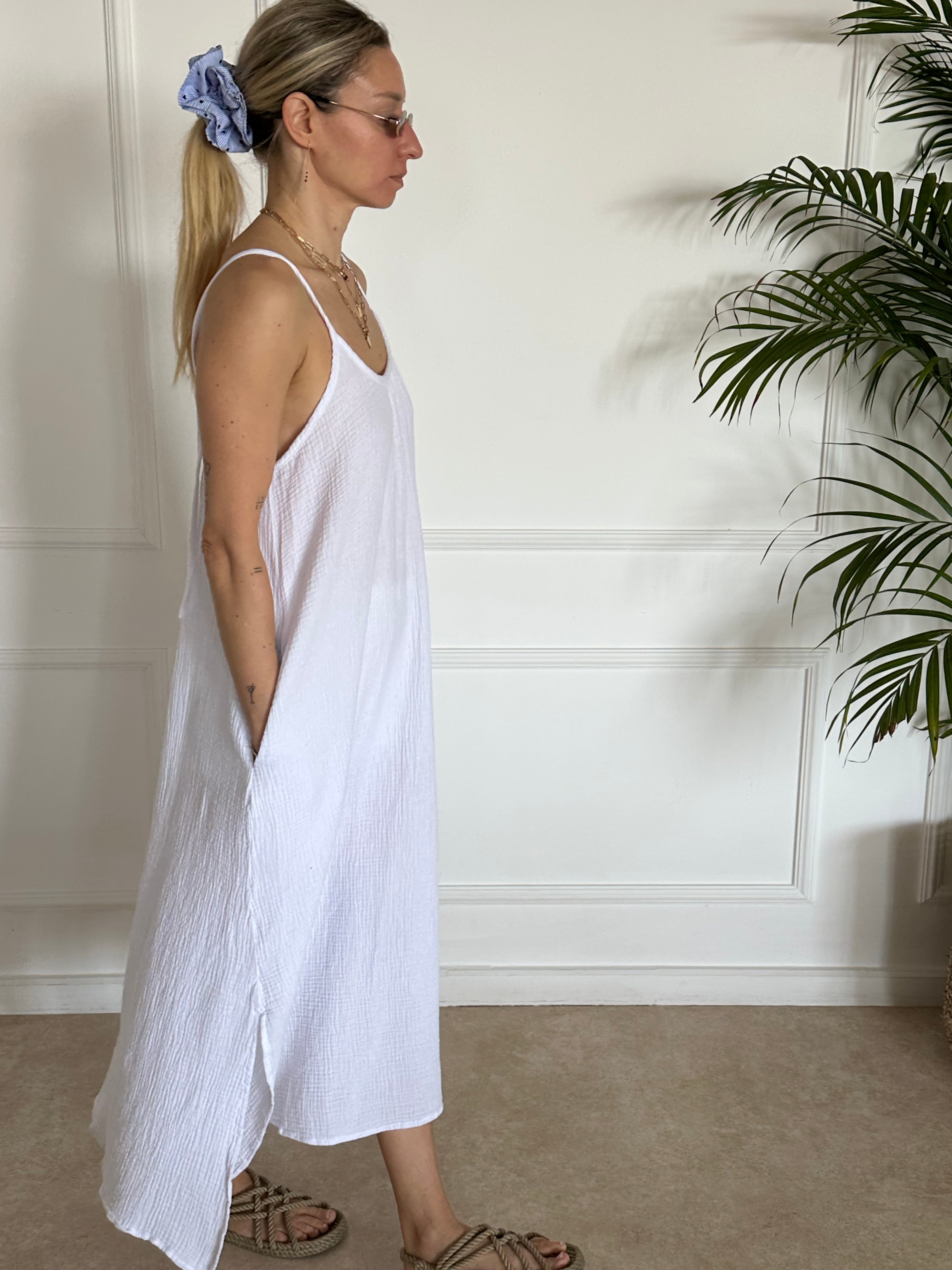 שמלת ELLA טטרה לבנה