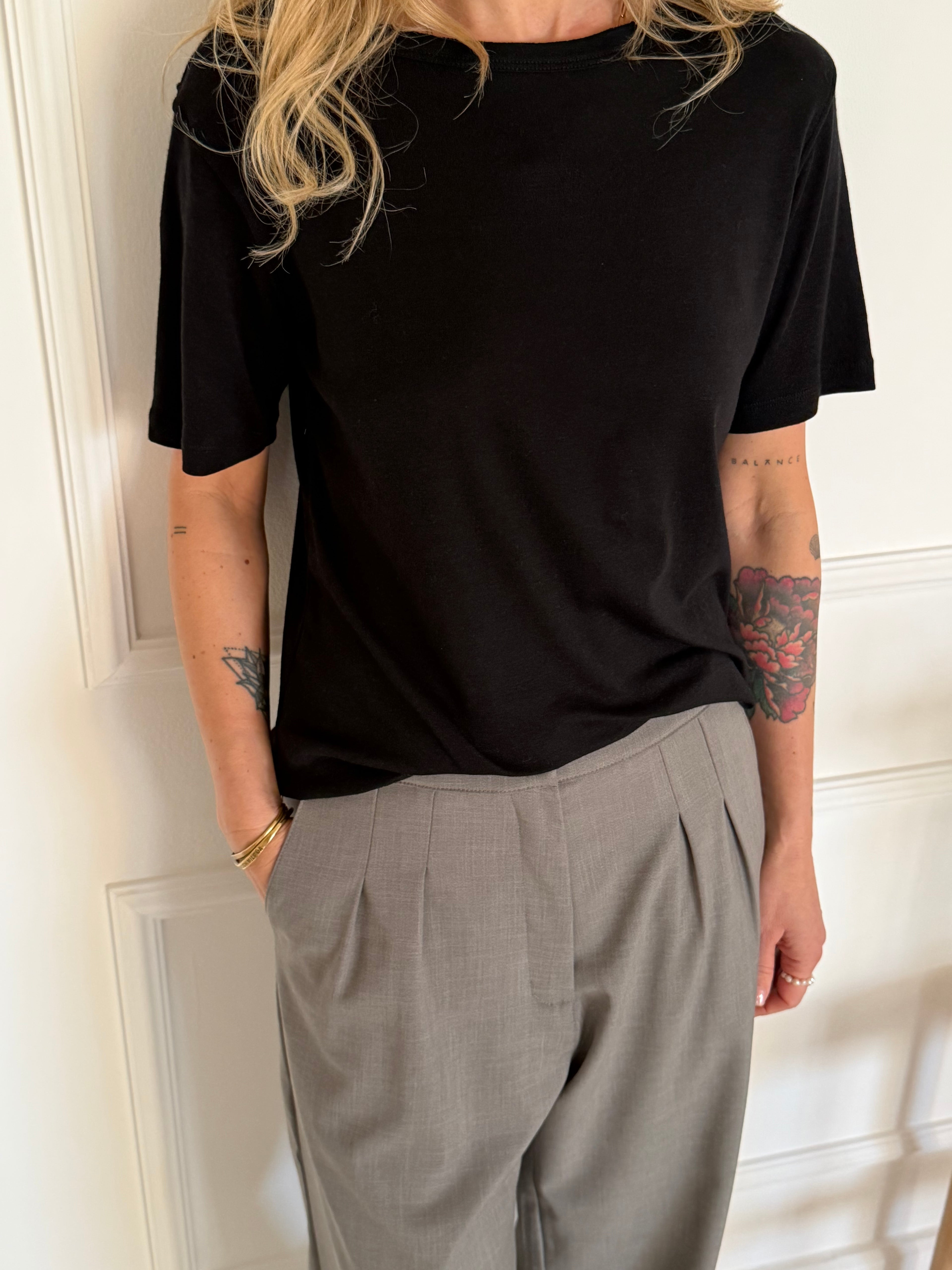מארז 2 טי שירט EVA :לבן+ שחור