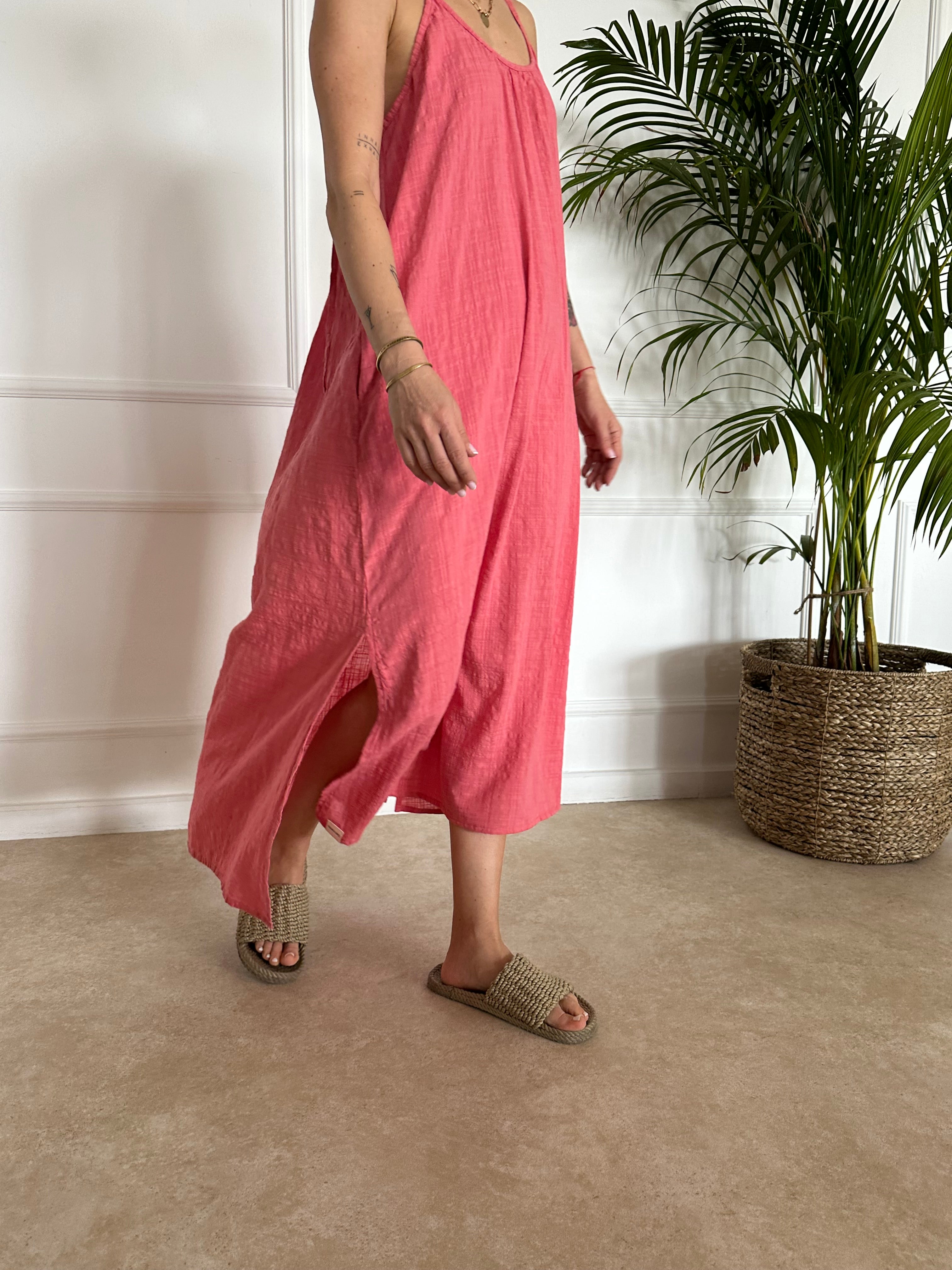 שמלת ELLA משבצות אדומה