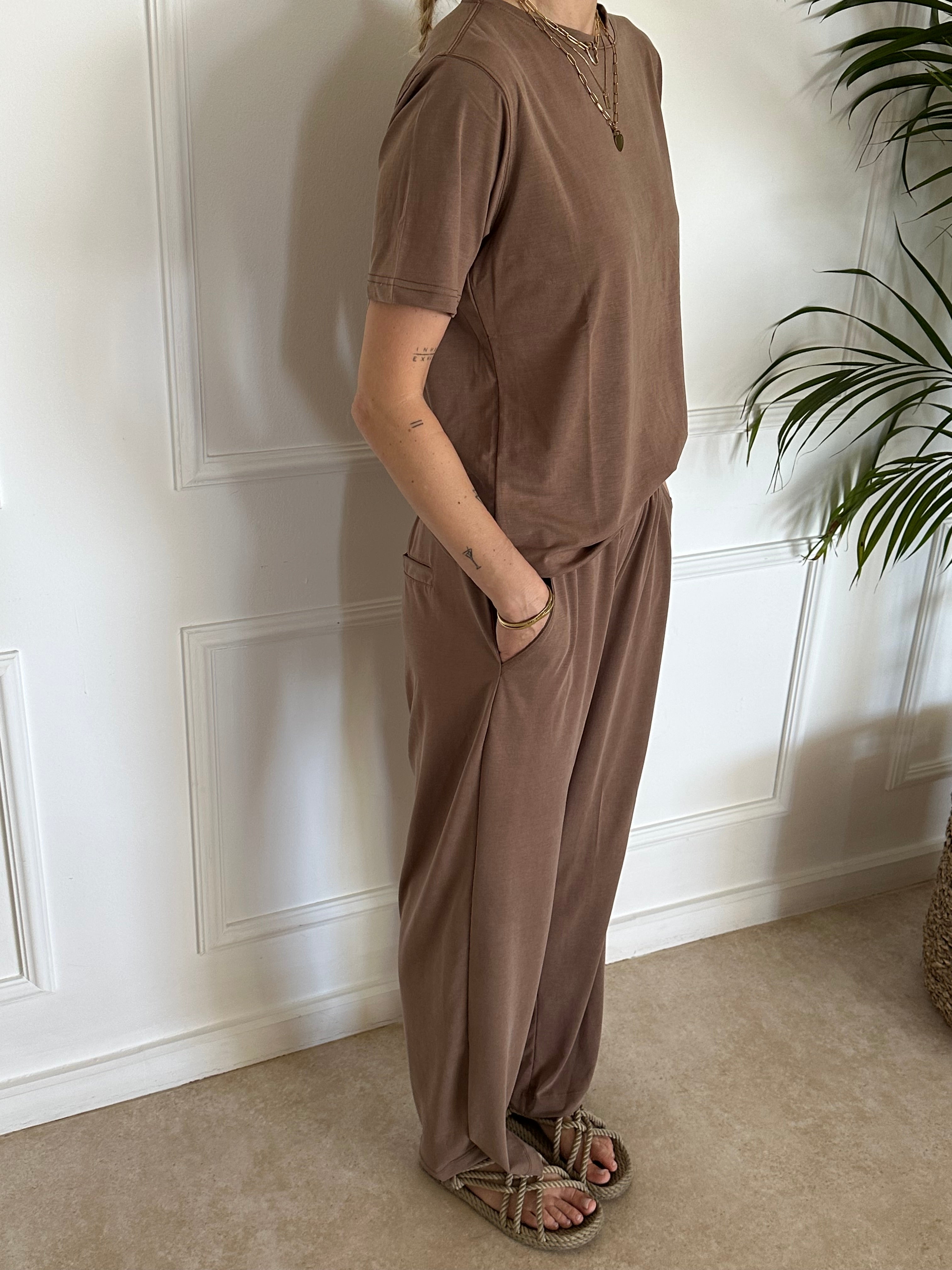 טי שירט EVA בראוני