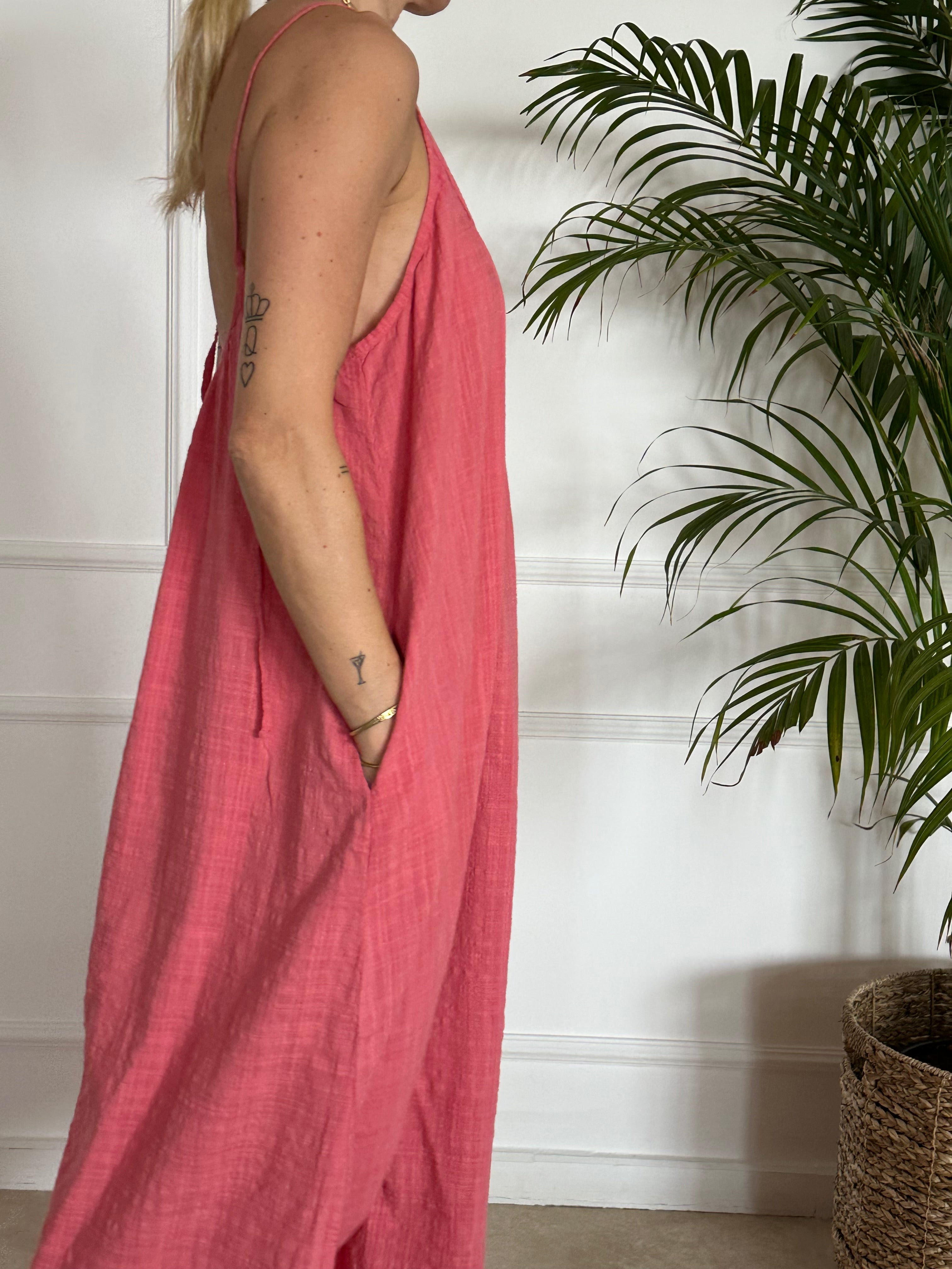 שמלת ELLA משבצות אדומה