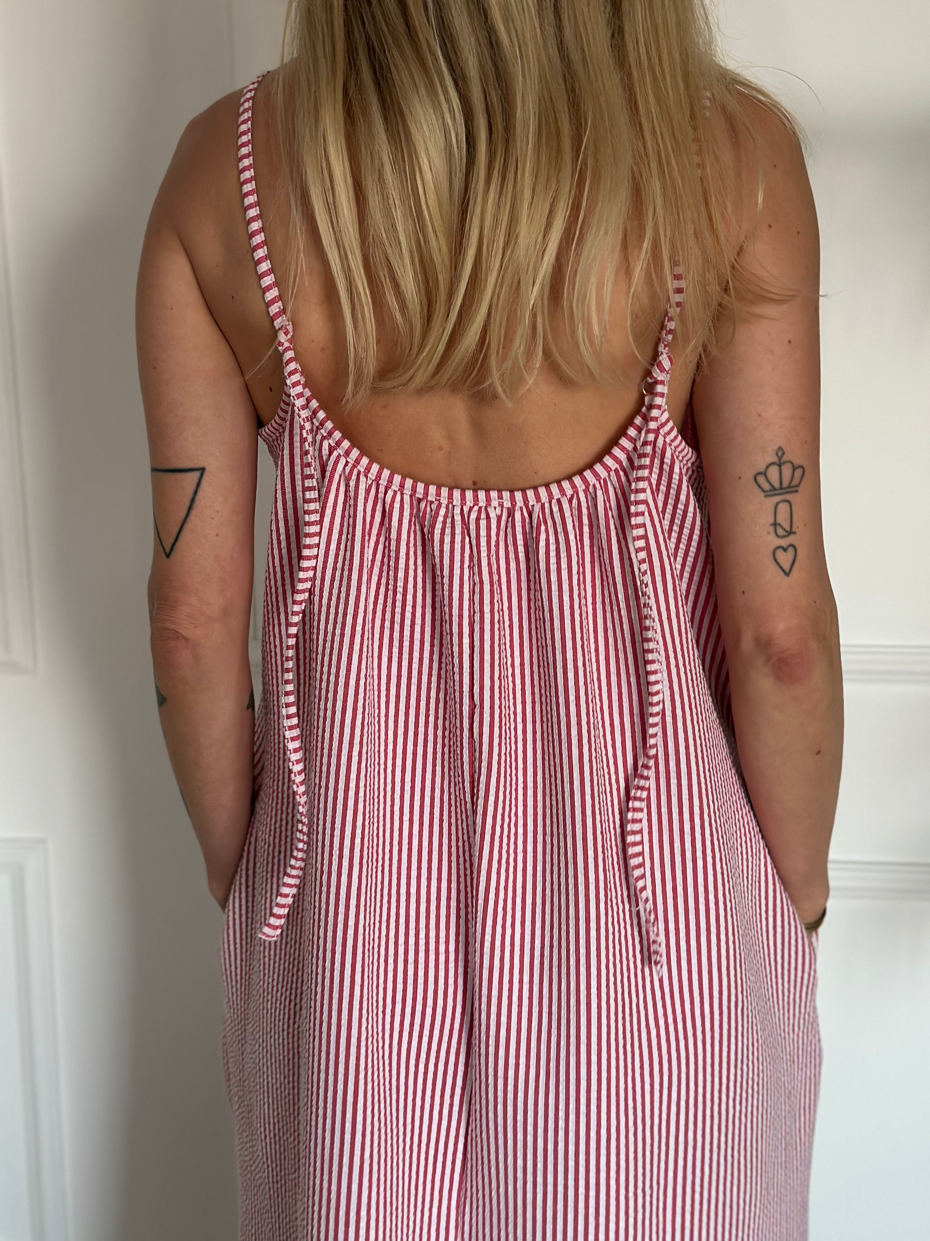 שמלת ELLA פסים אדומים