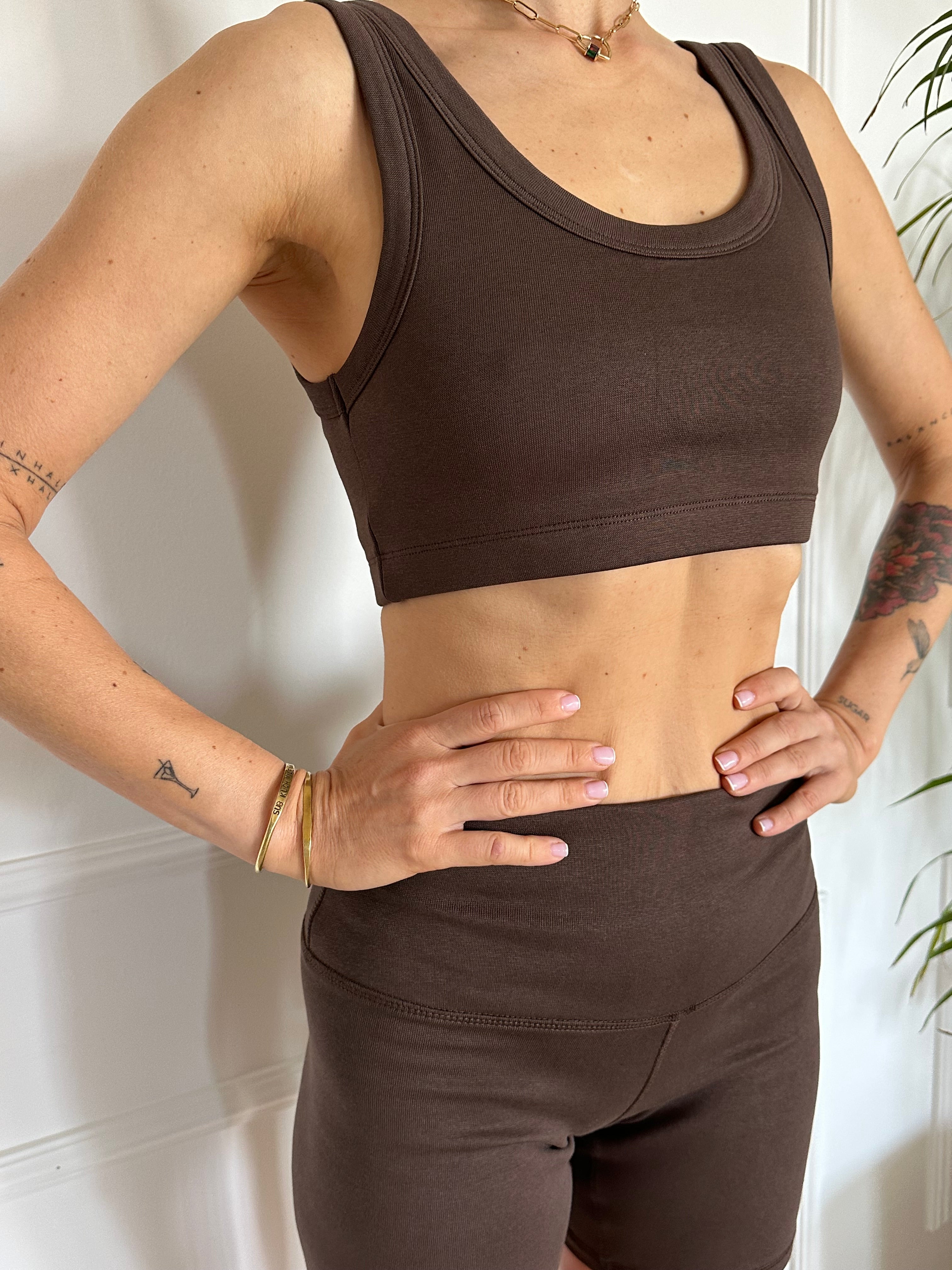 טופ יוגה סטון ווש BROWNIE