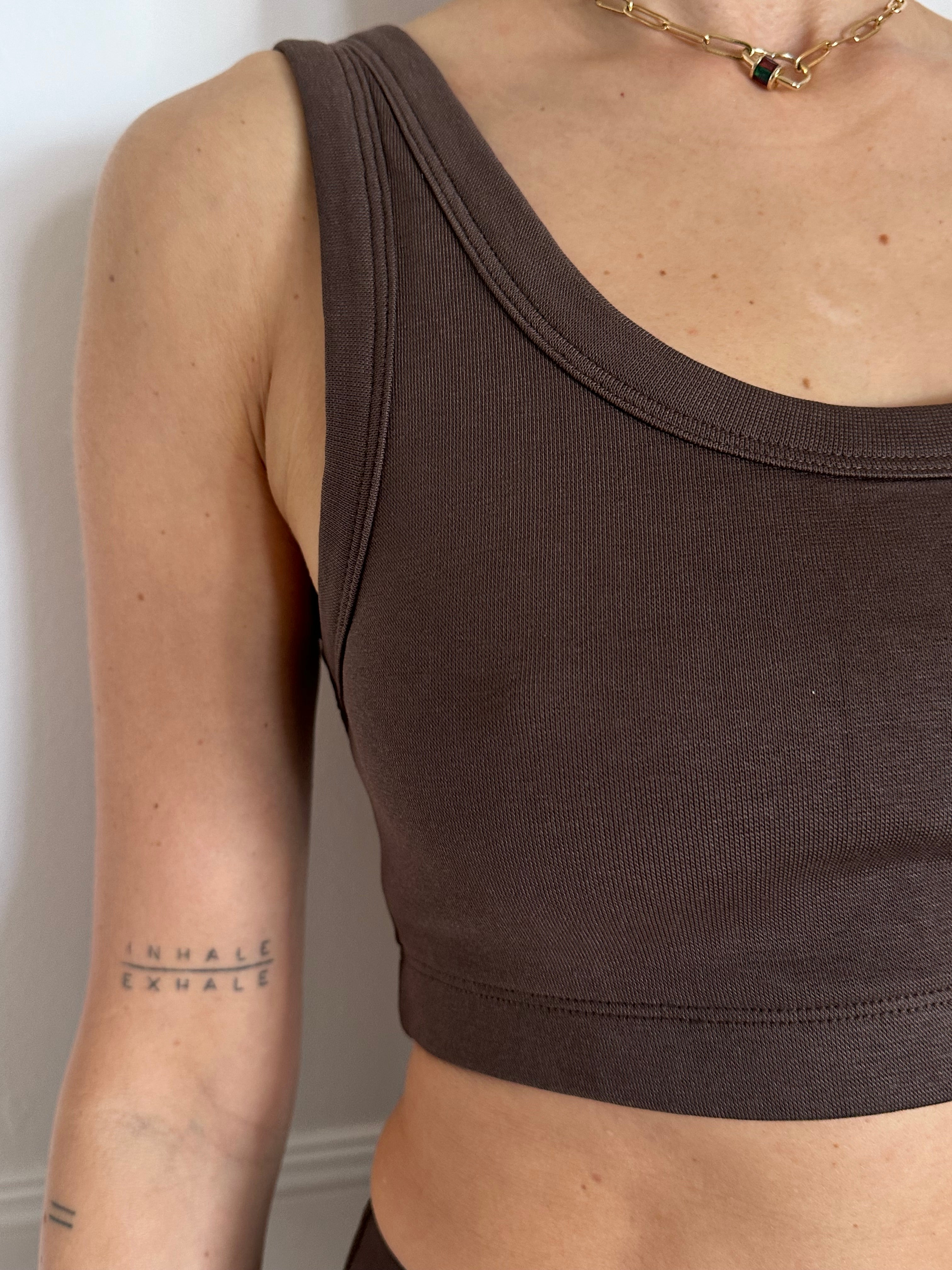 טופ יוגה סטון ווש BROWNIE