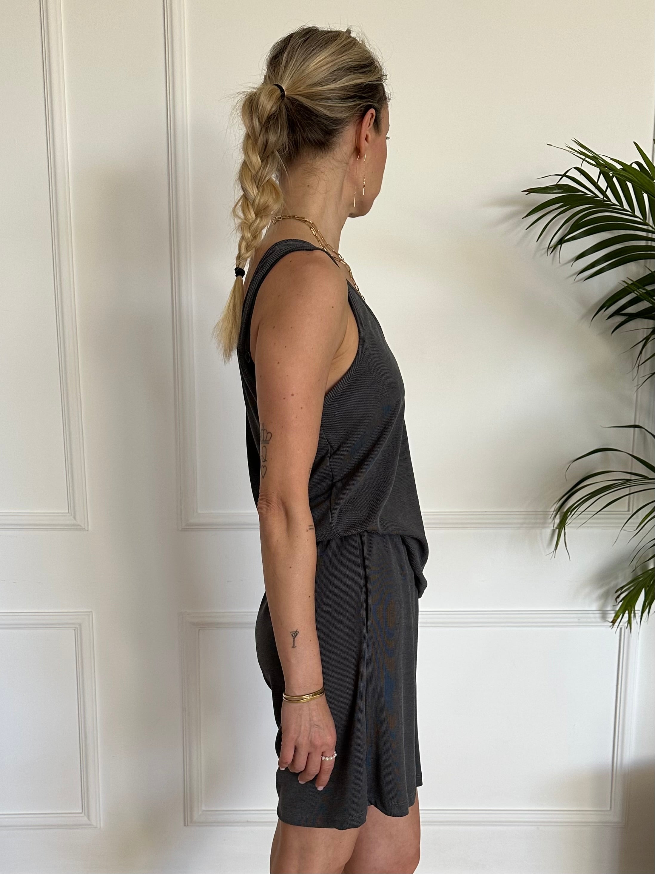 גופיית ניס אפורה פסים דקים