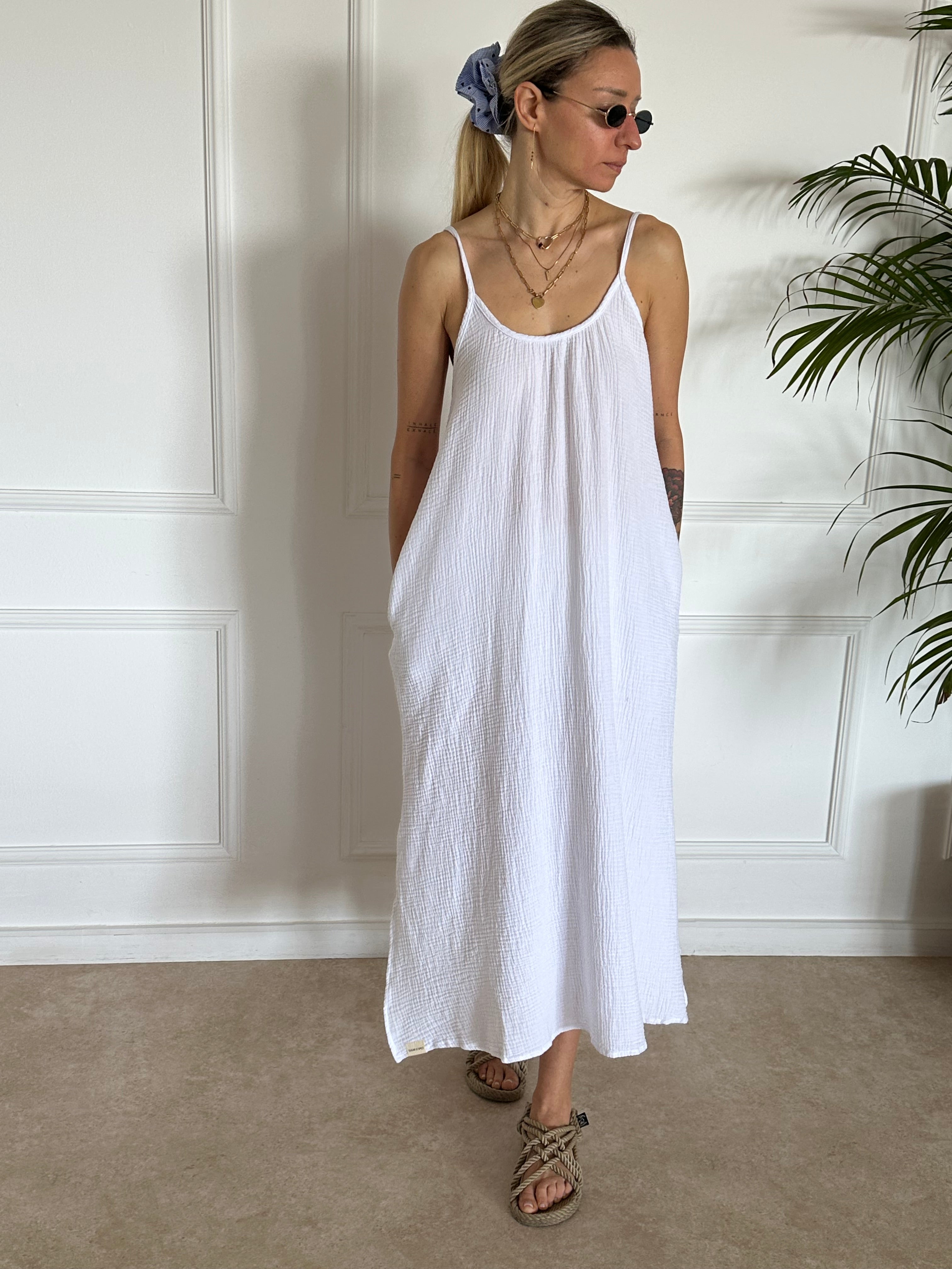 שמלת ELLA טטרה לבנה