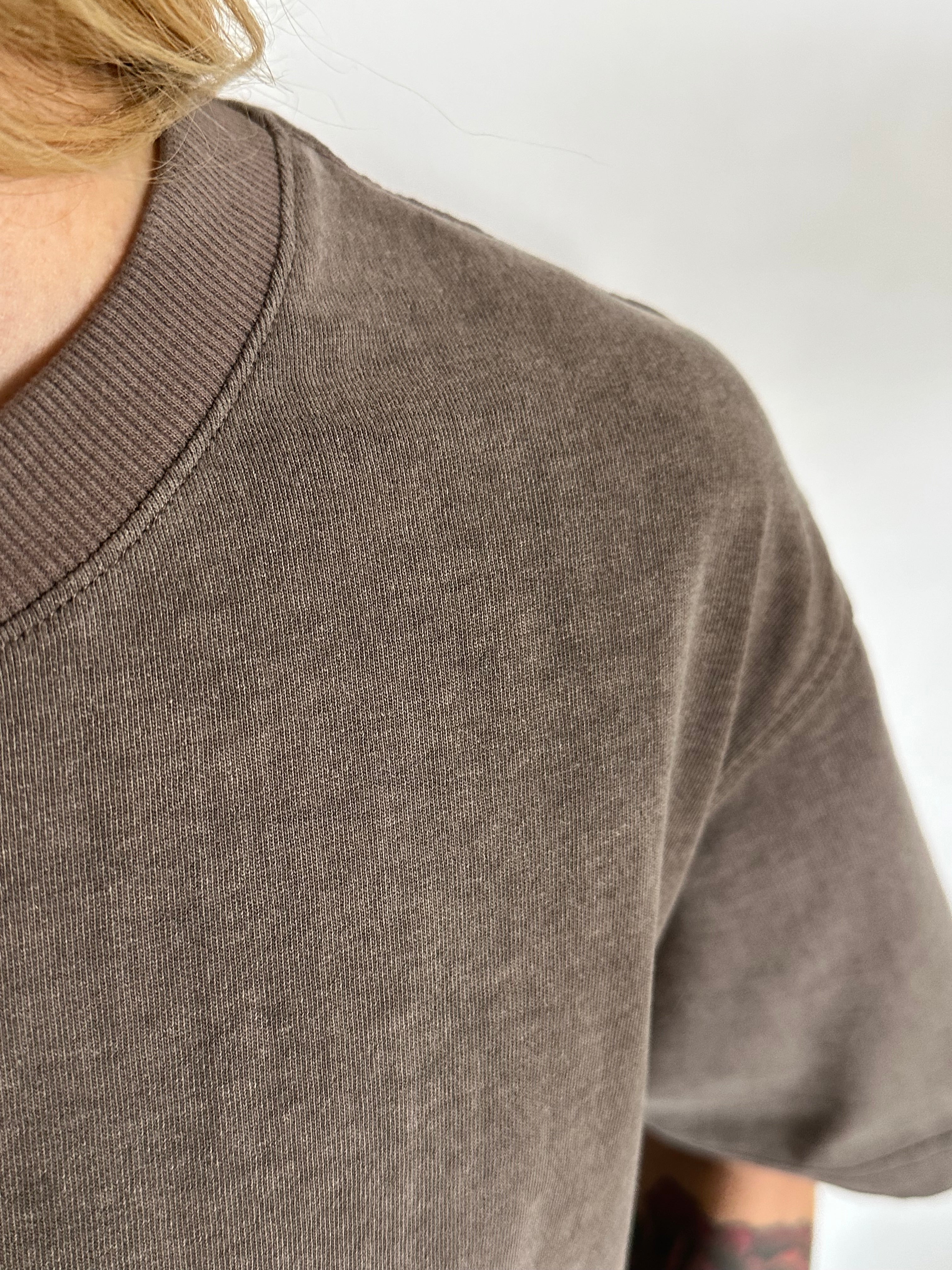 טי שירט קרופ חומה