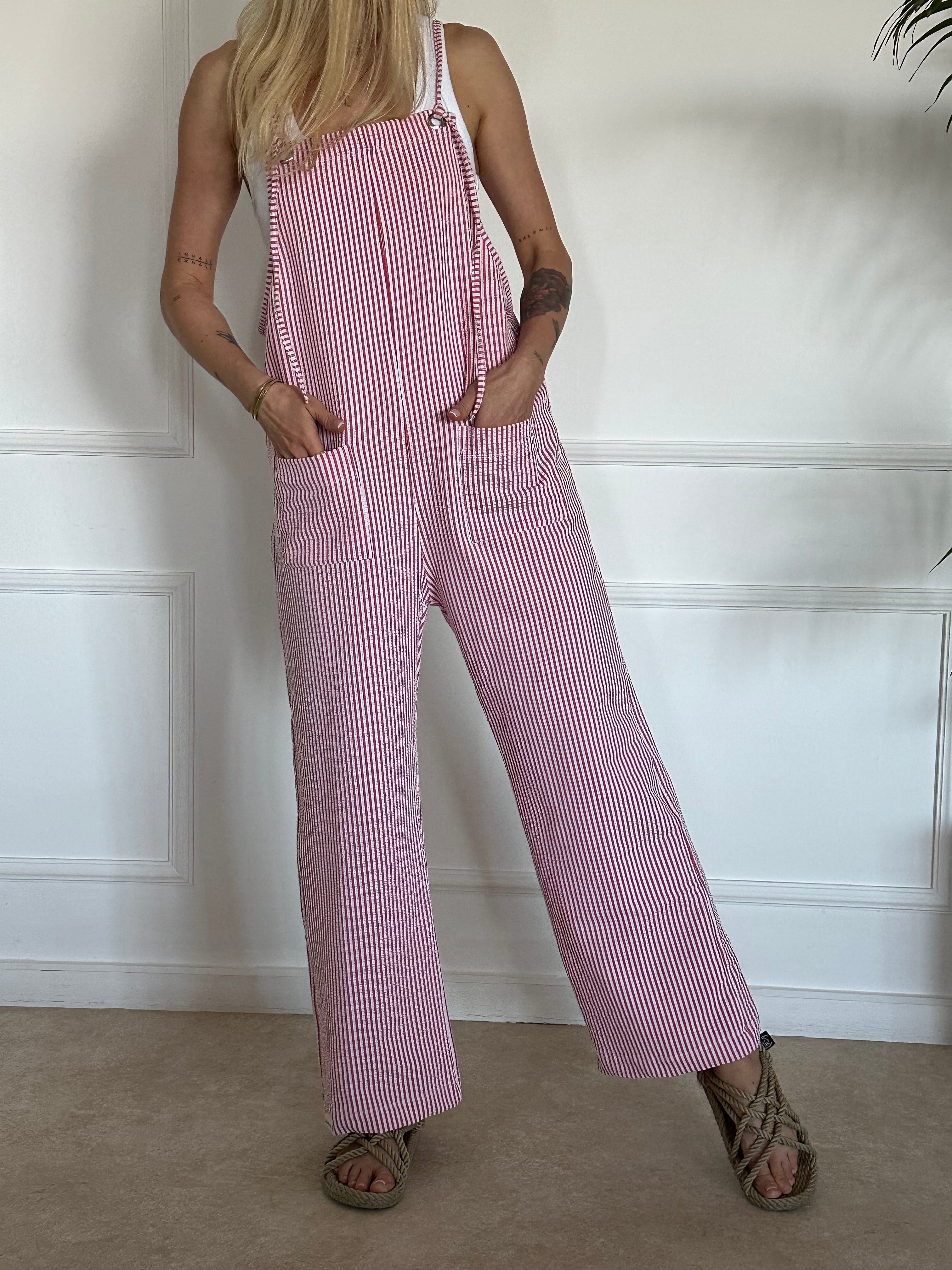 אוברול פסים אדומים