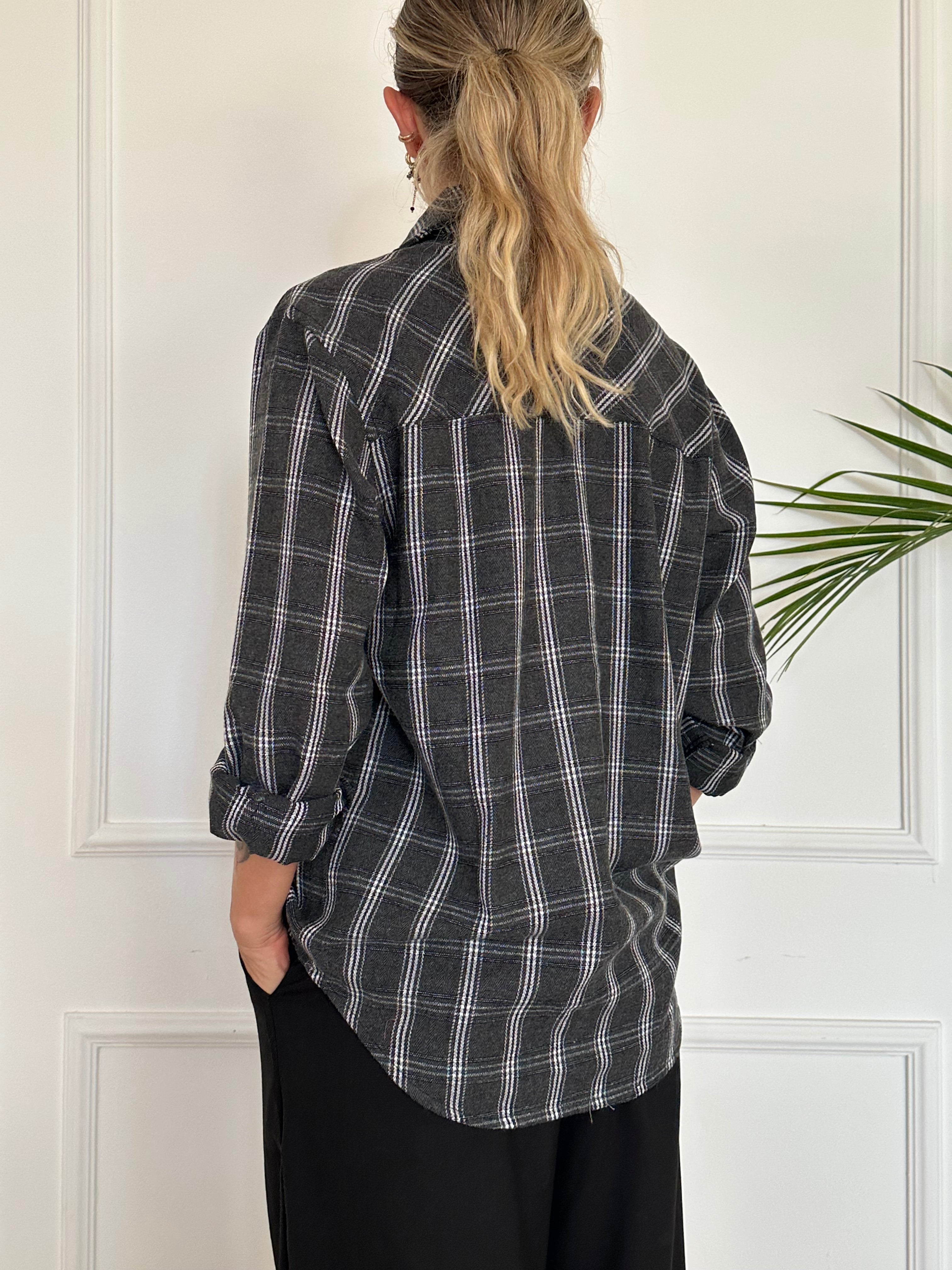 חולצת SOHO משבצות שחורה