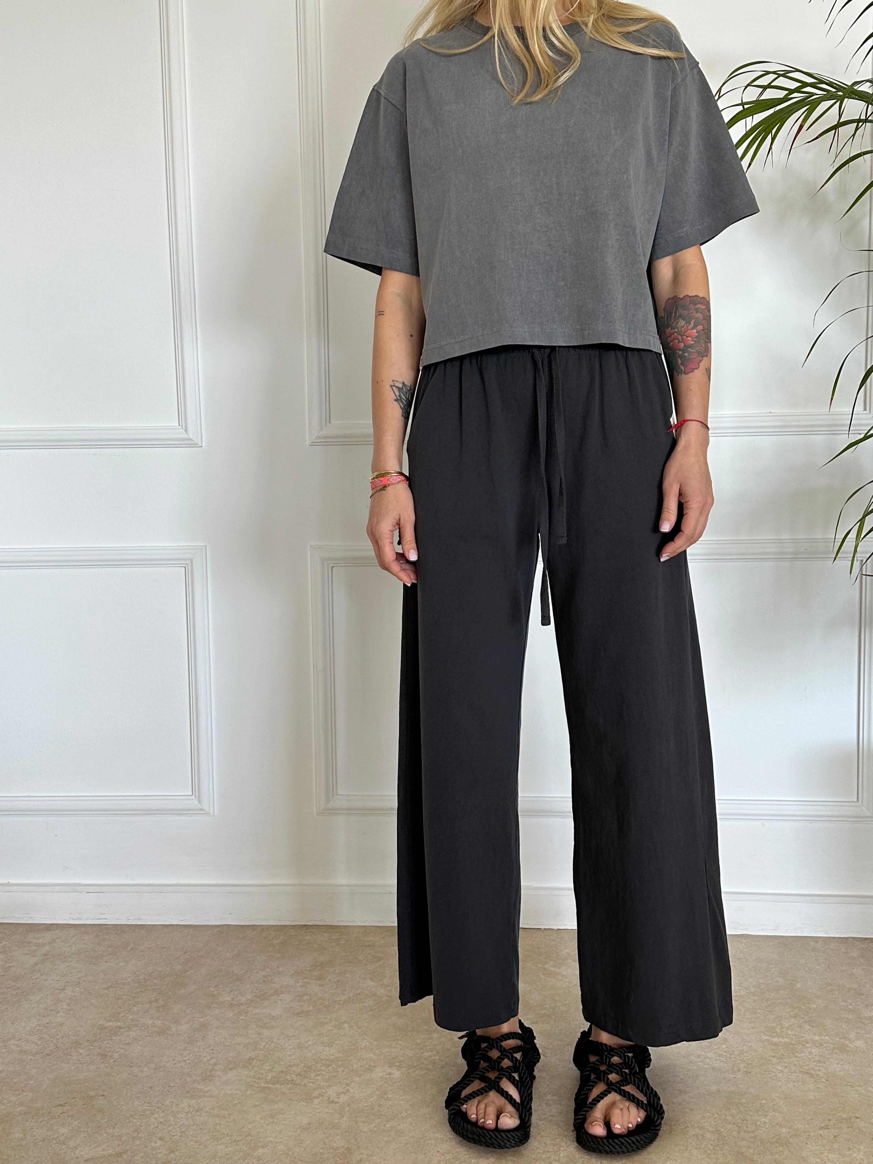 מכנסי 7/8 סטון ווש שחורים