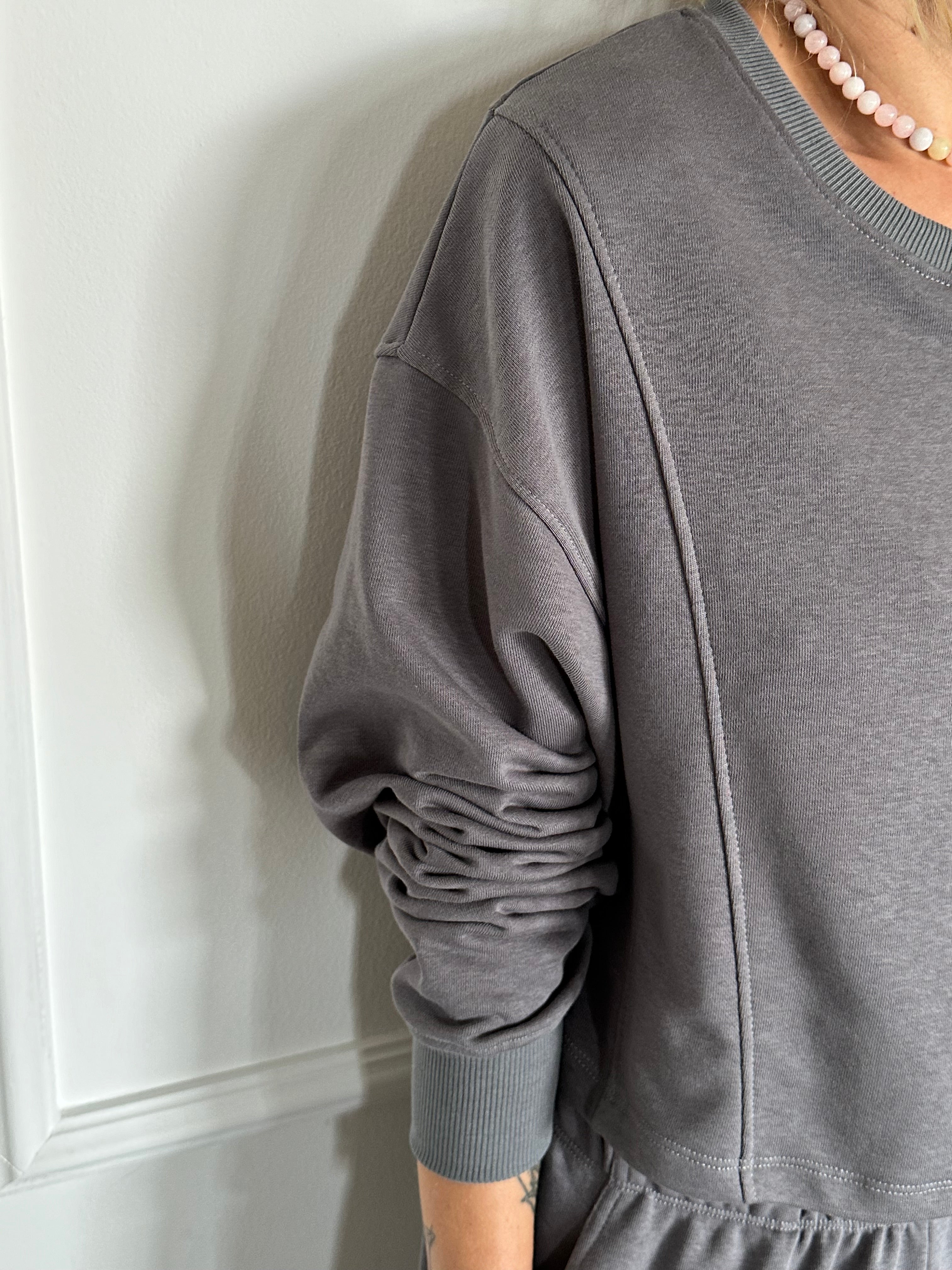 חולצת קרופ פרנץ׳ טרי אפורה