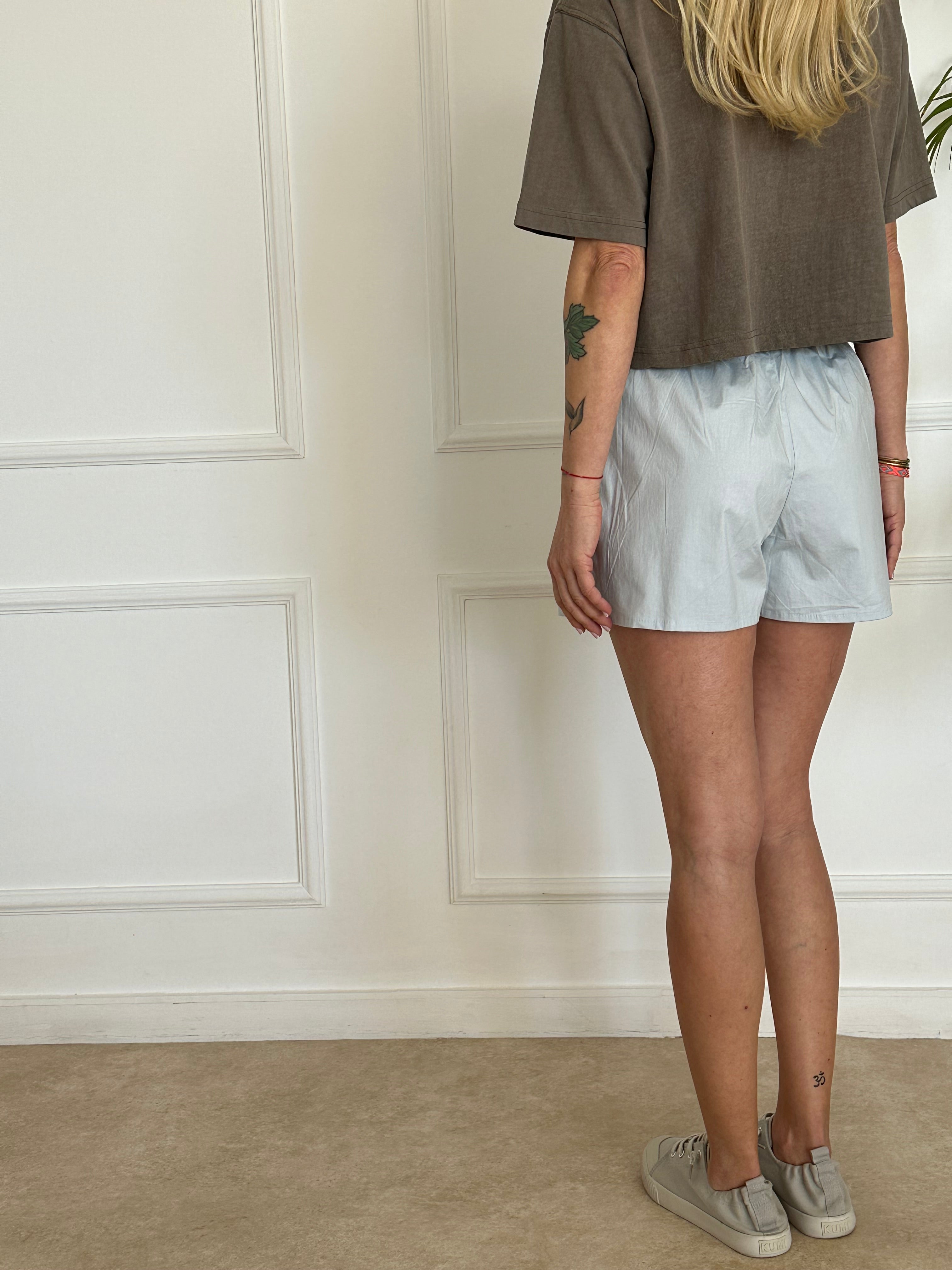 מכנסיים קצרים TLV תכלת