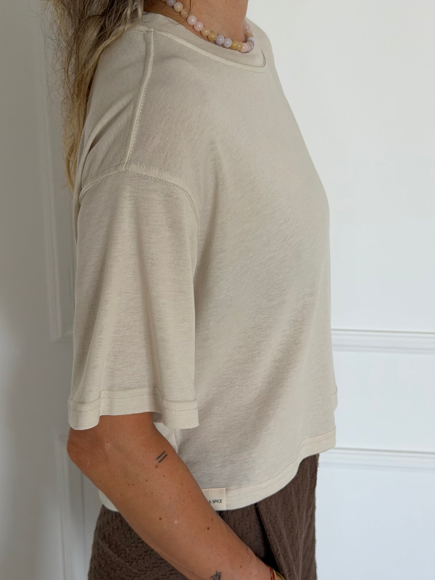 טי שירט קרופ כותנת עננים OFFWHITE