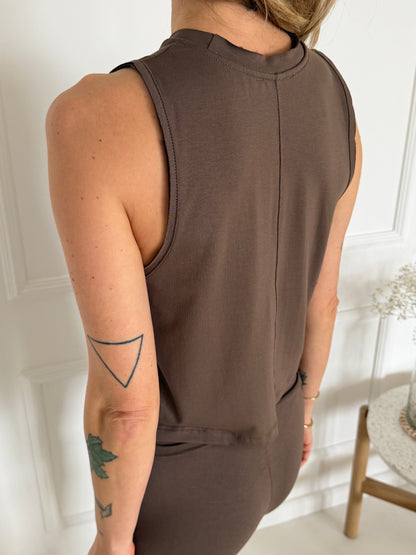 מארז 2 גופיית יוגה -חומה + אפורה