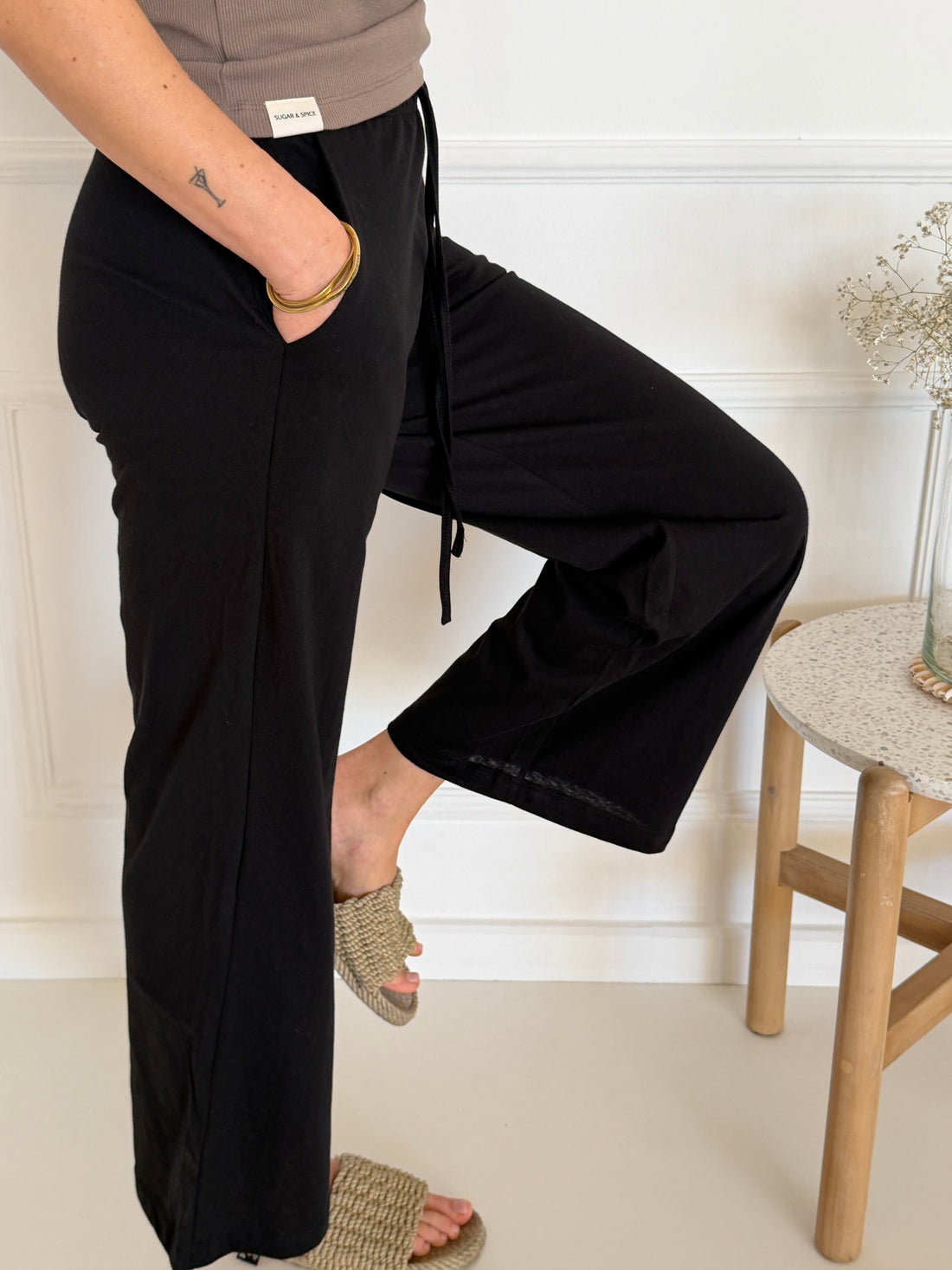 מכנסי 7/8 כותנת עננים-שחור