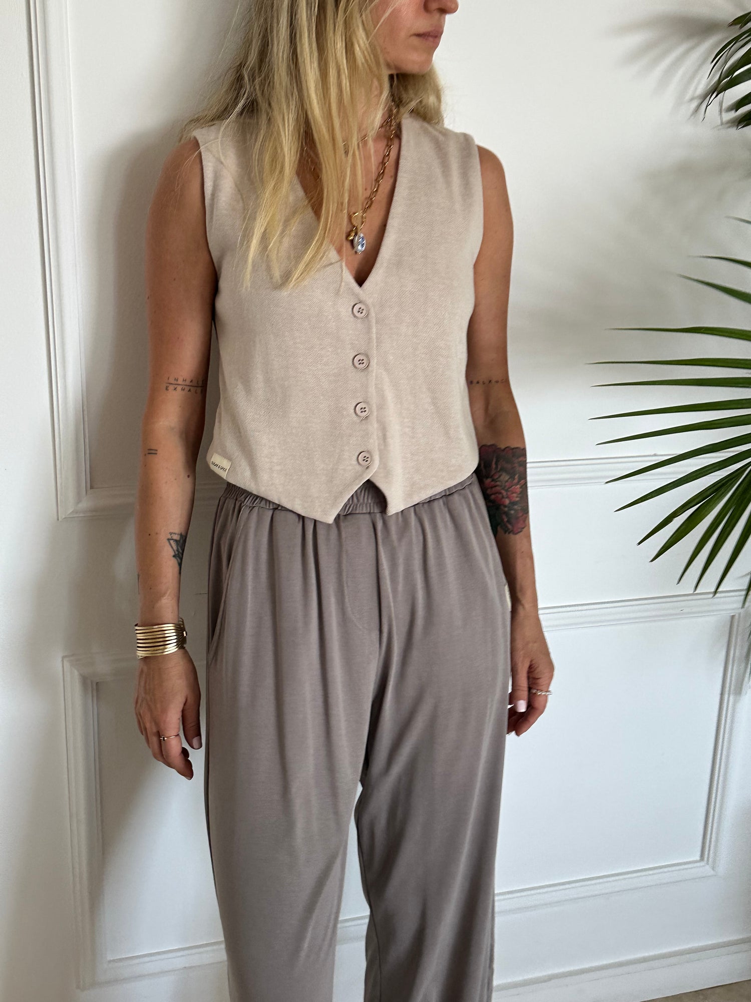 ווסט כפתורים אופוויט