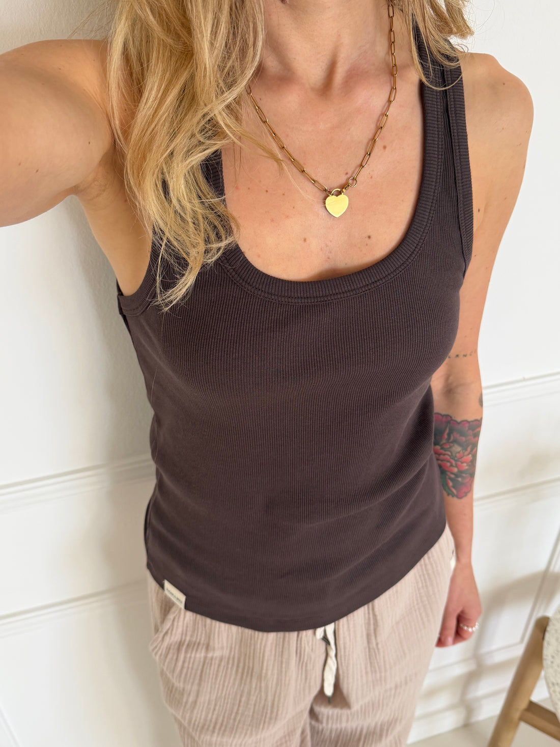 מארז 2 גופיות ריב : לבן+חום