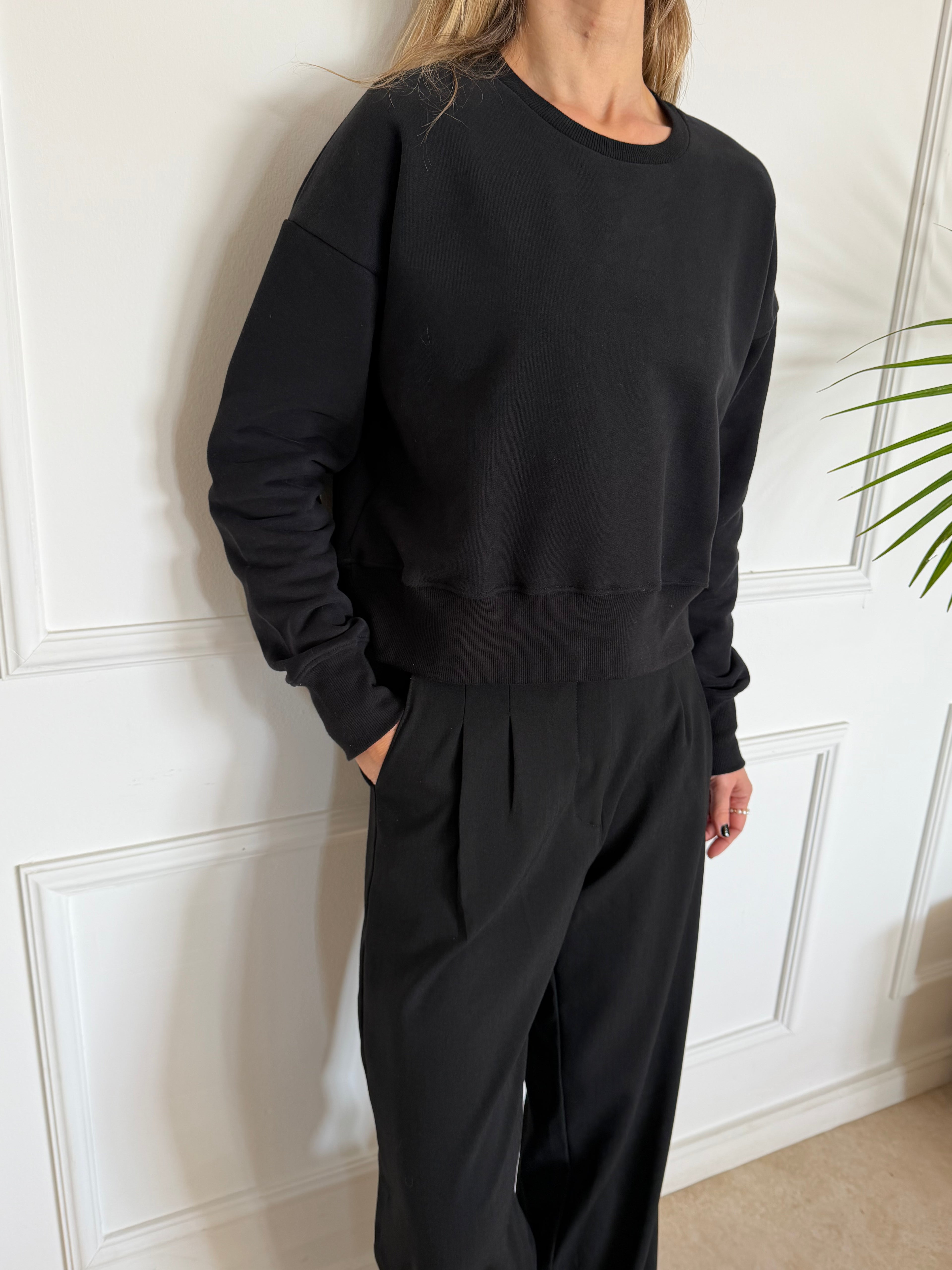 סווטשירט קרופ NEW JERSEY שחור