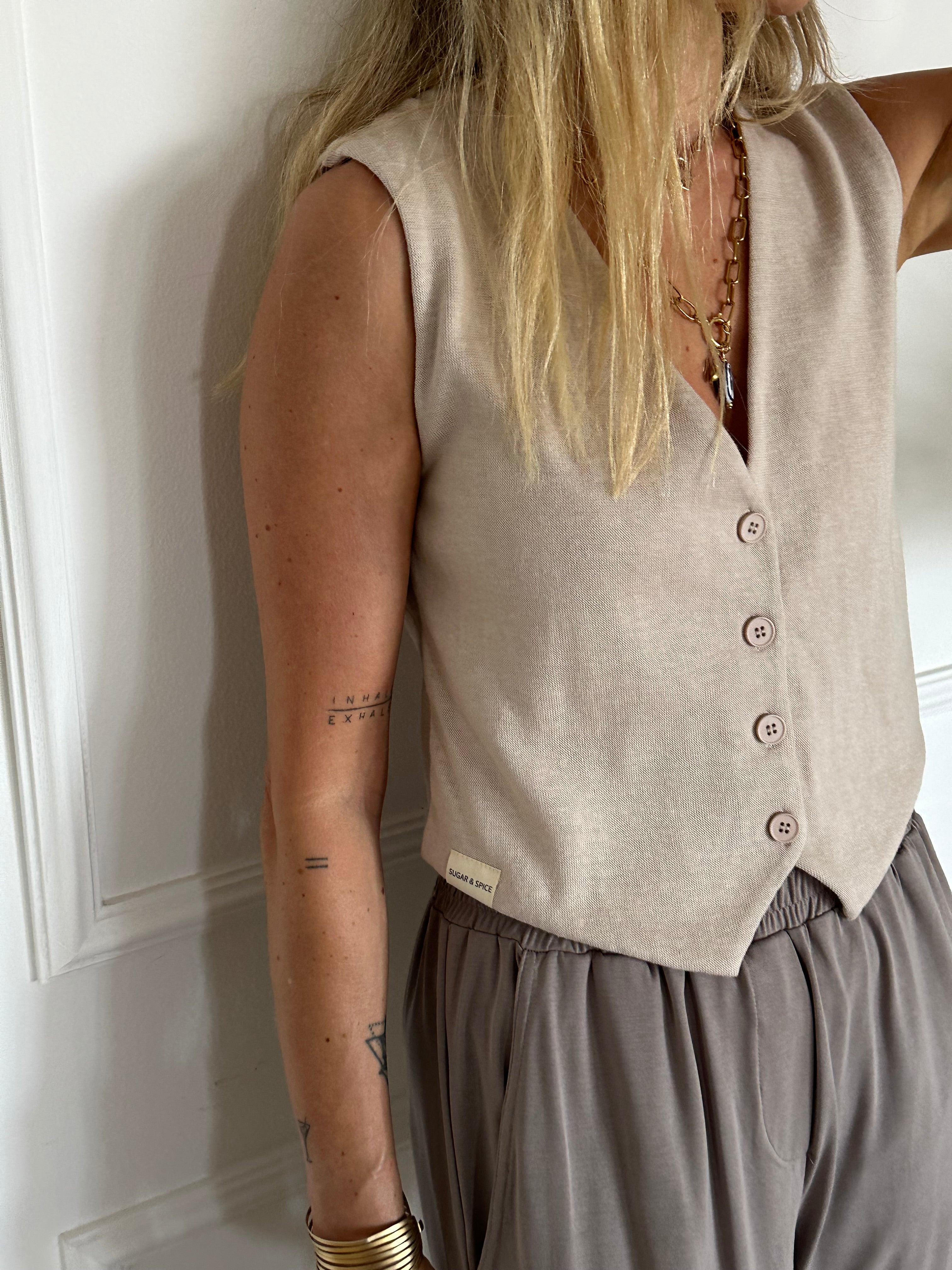 ווסט כפתורים אופוויט