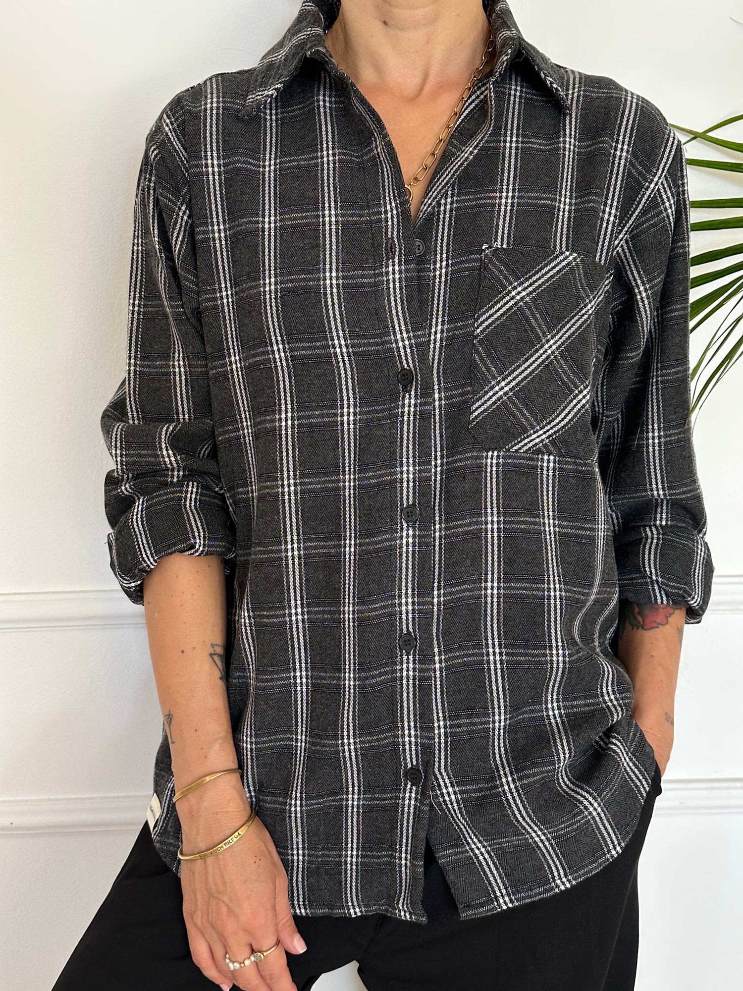 חולצת SOHO משבצות שחורה