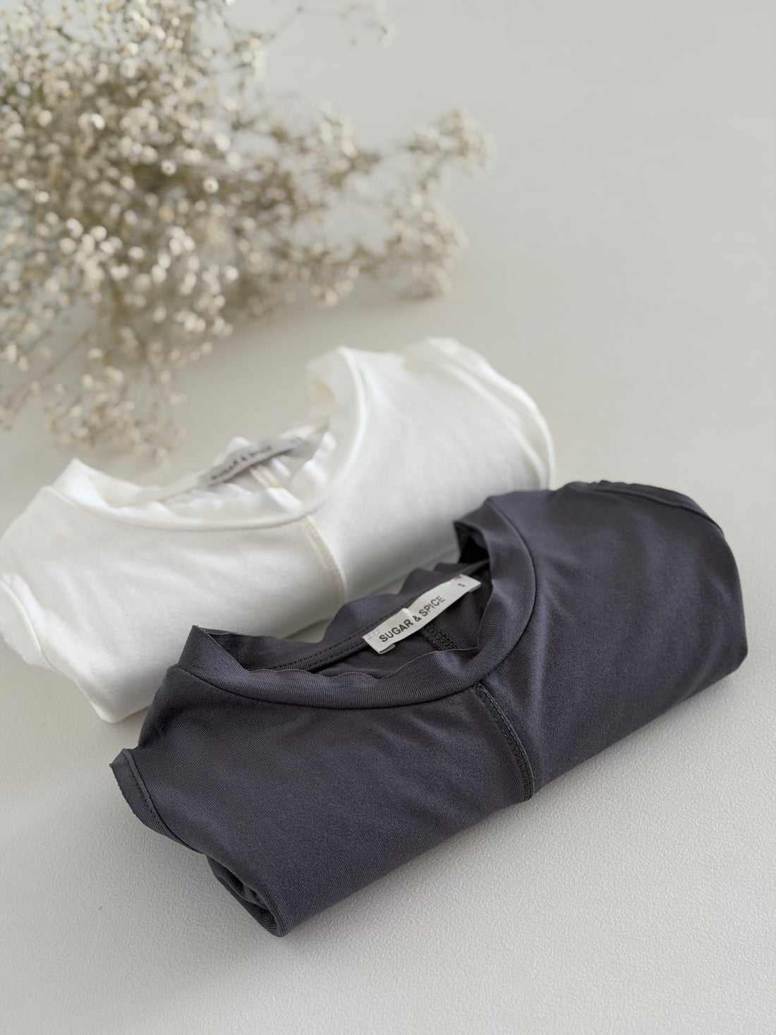 מארז 2 גופיית יוגה -שמנת + אפורה