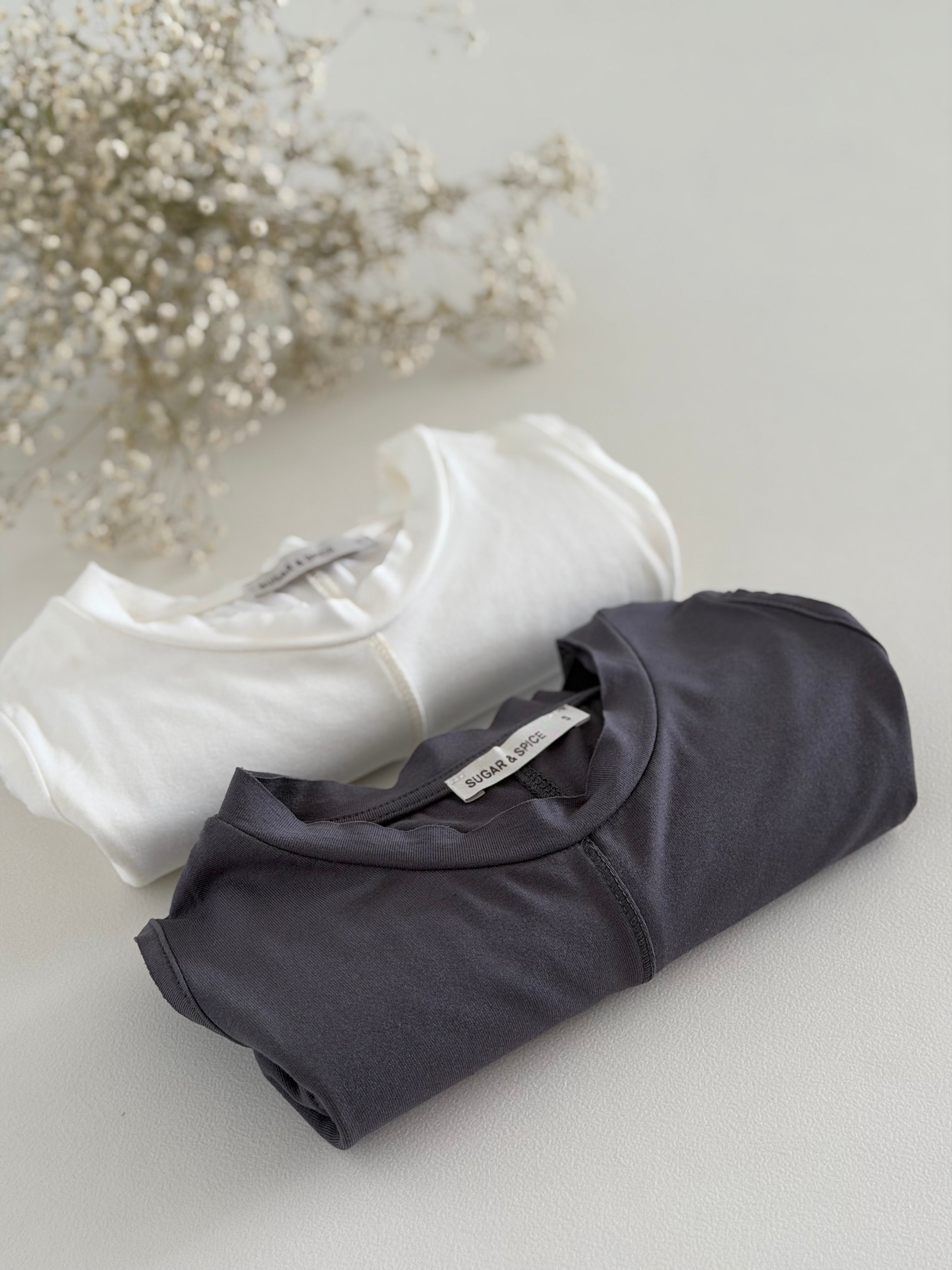 מארז 2 גופיית יוגה -שמנת + אפורה