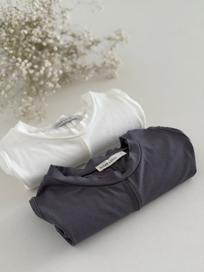 מארז 2 גופיית יוגה -שמנת + אפורה